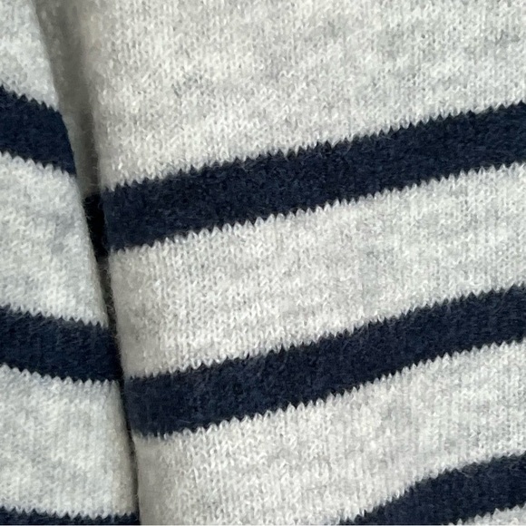 Vince Camuto Gray & Navy Striped Knitted Pullover Hooded Sweater Size Small NWT - Picture 7 of 7